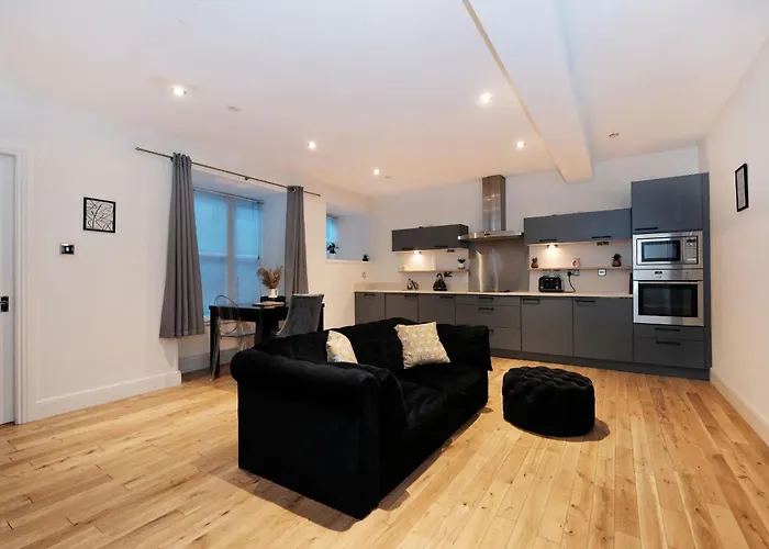 One Of A Kind Historic 3 Bedroom Apartment