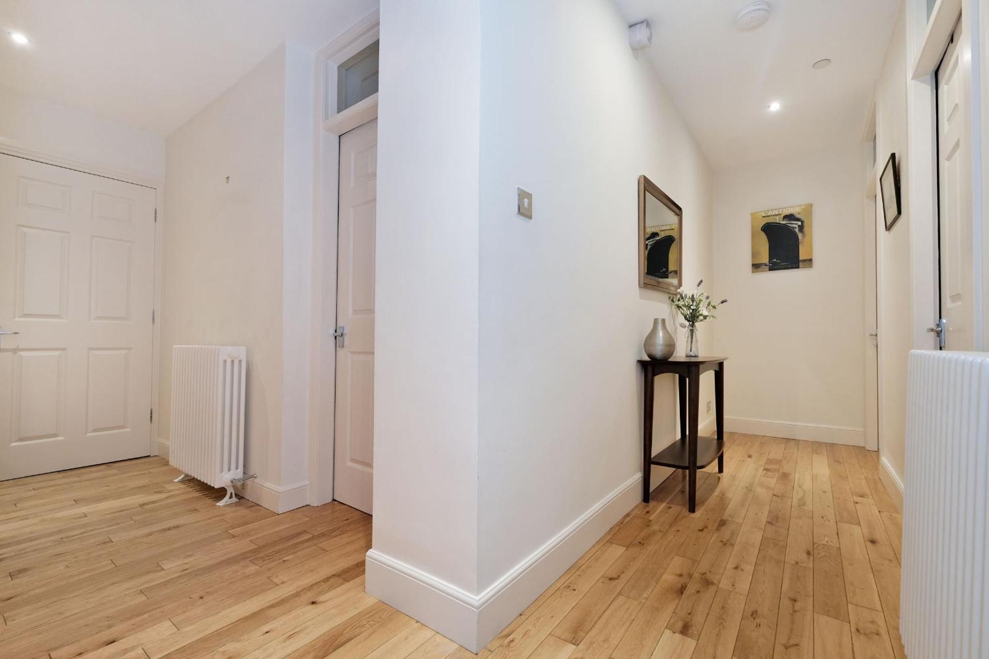 Apartment One Of A Kind Historic 3 Bedroom Aberdeen