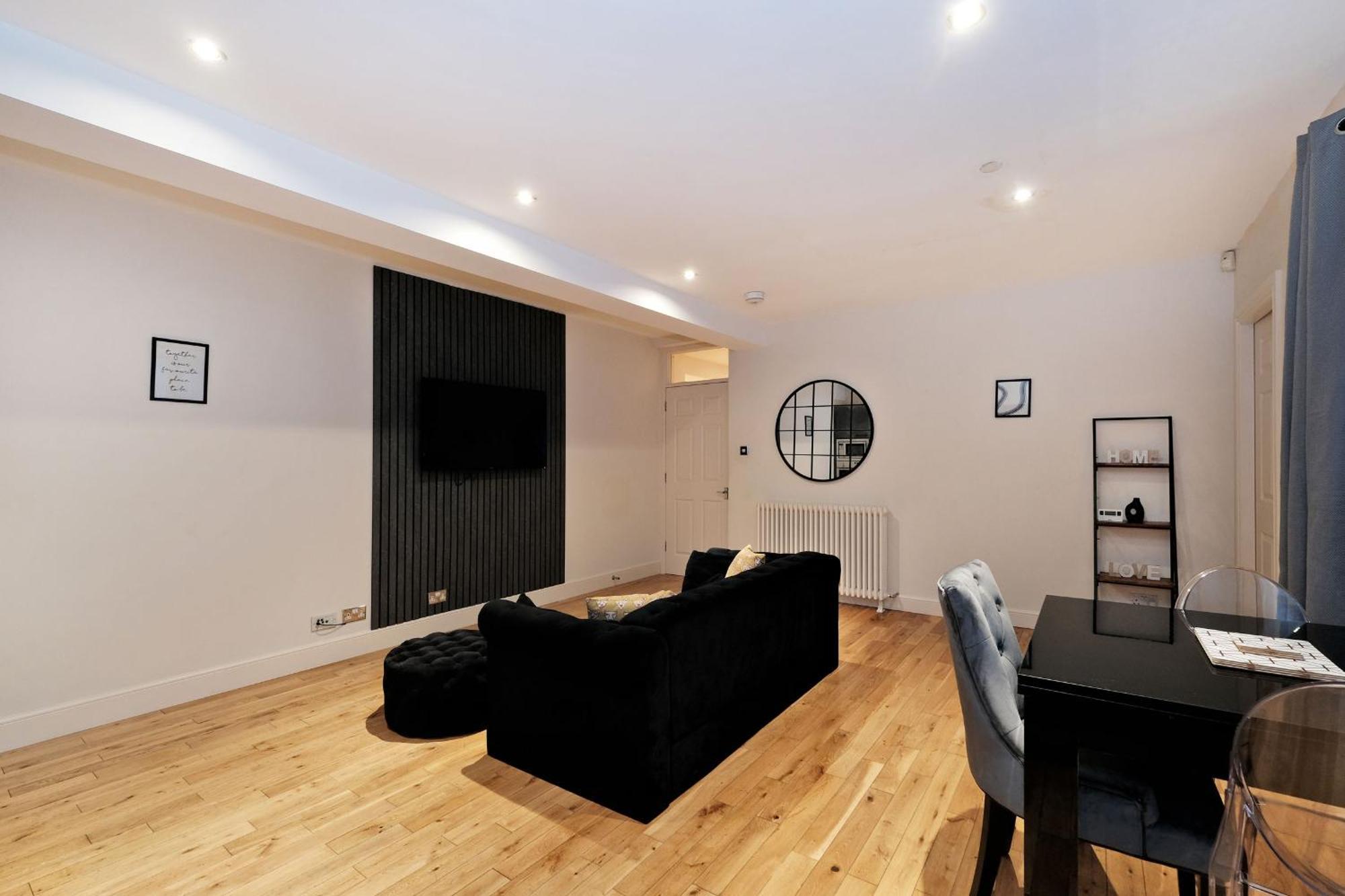Apartment One Of A Kind Historic 3 Bedroom Aberdeen