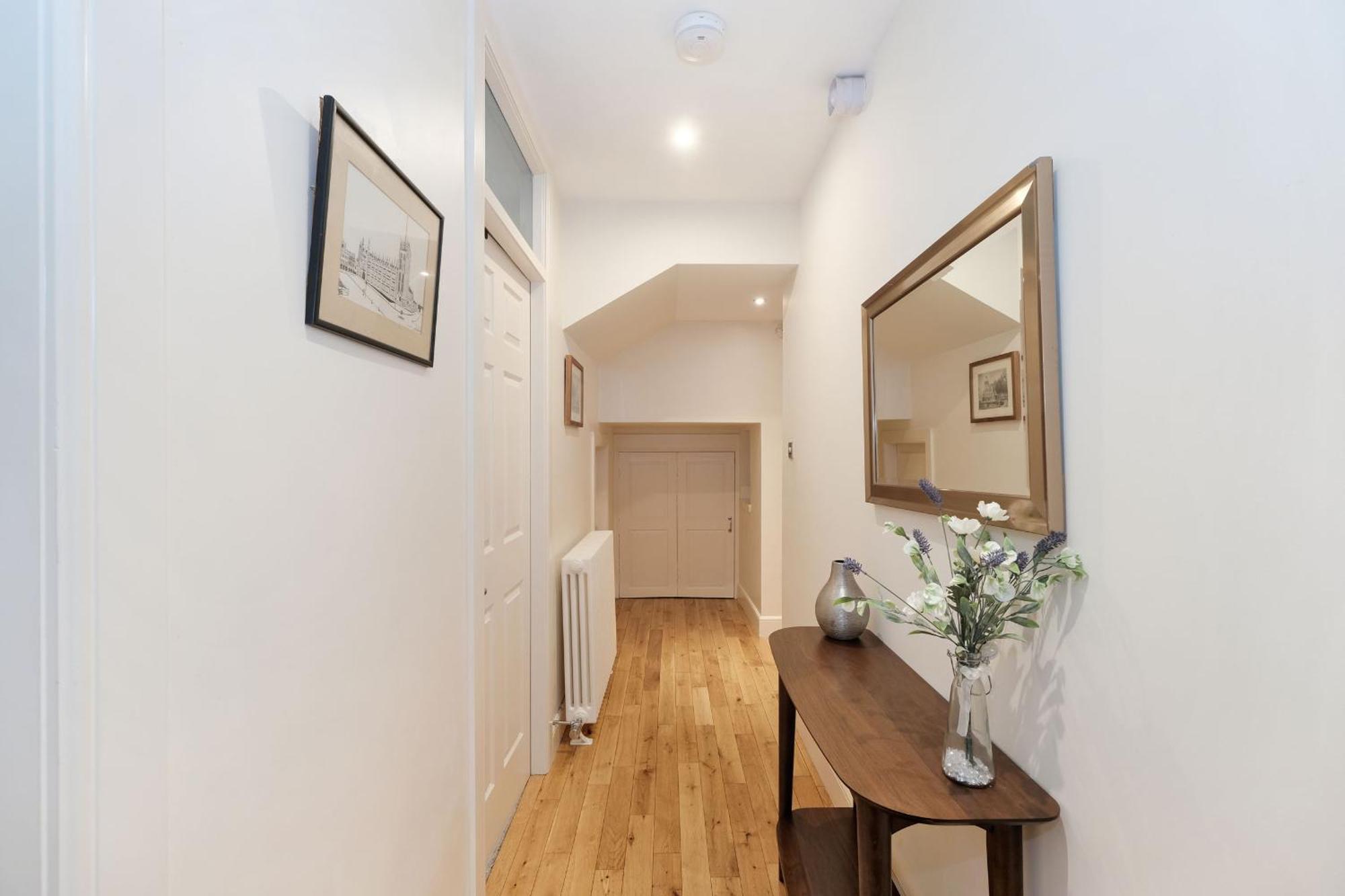 Apartment One Of A Kind Historic 3 Bedroom Aberdeen